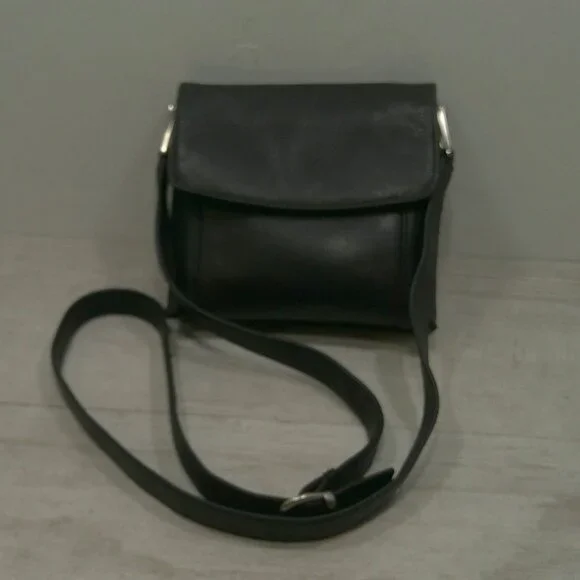St. John's Bay Vintage Minimalist Black Leather crossbody Silver Toned Hardware - Picture 7 of 11